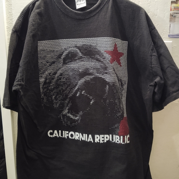 California Republic Shirt California Bear - Picture 1 of 5